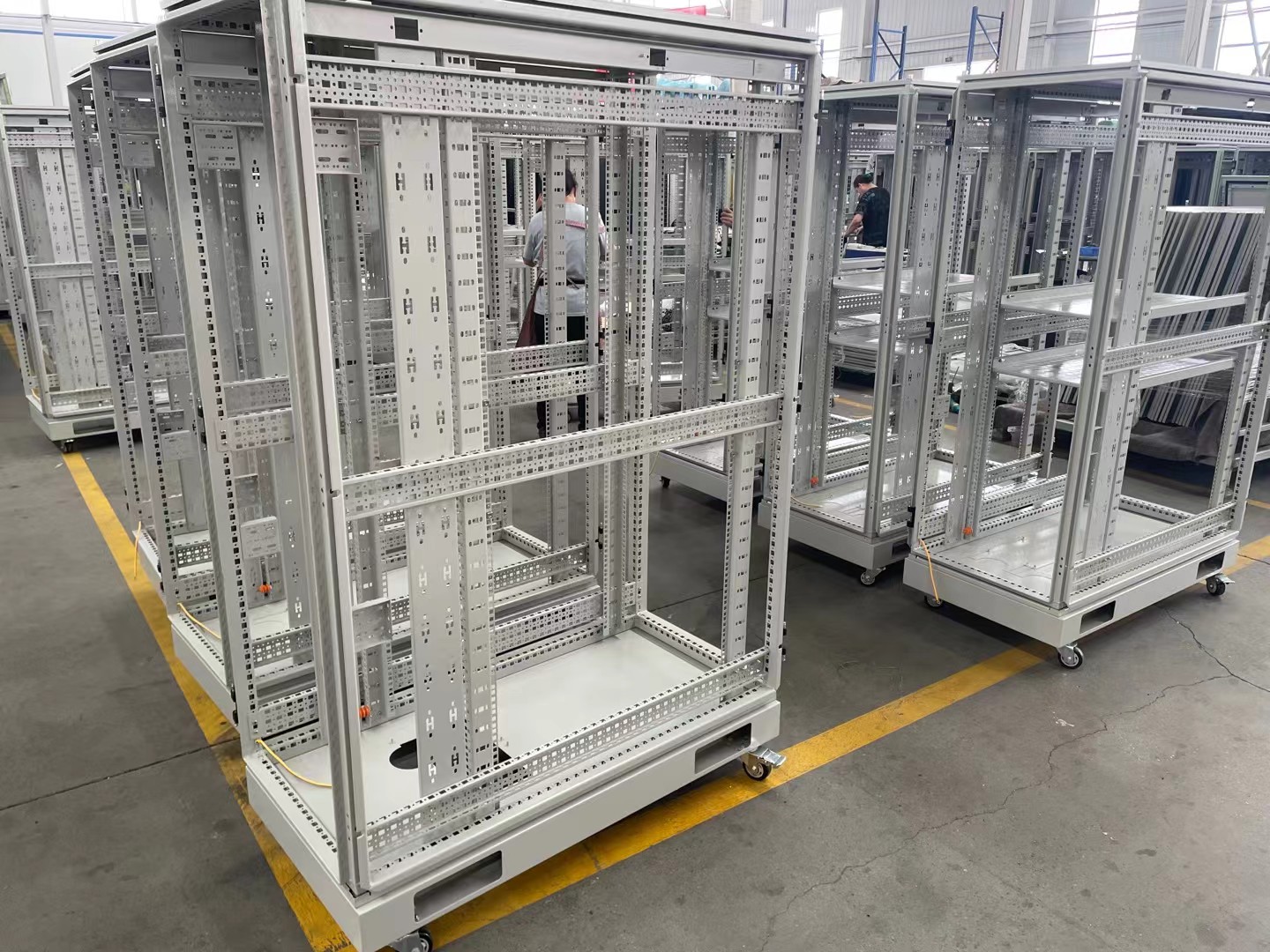 青岛市机箱定制钣金加工定制 - 方案