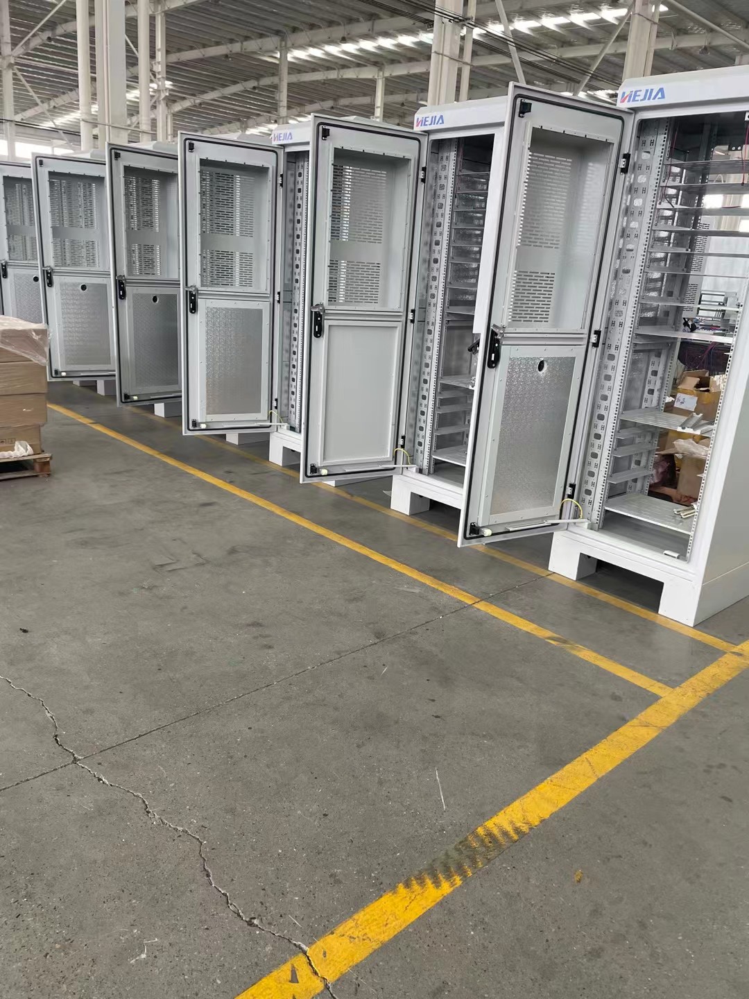 青岛市钣金加工机柜加工 - 价格